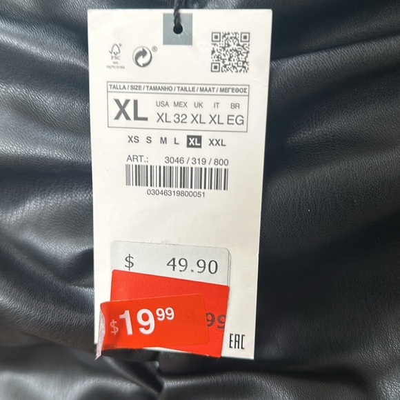 NWT - Picture 2 of 2